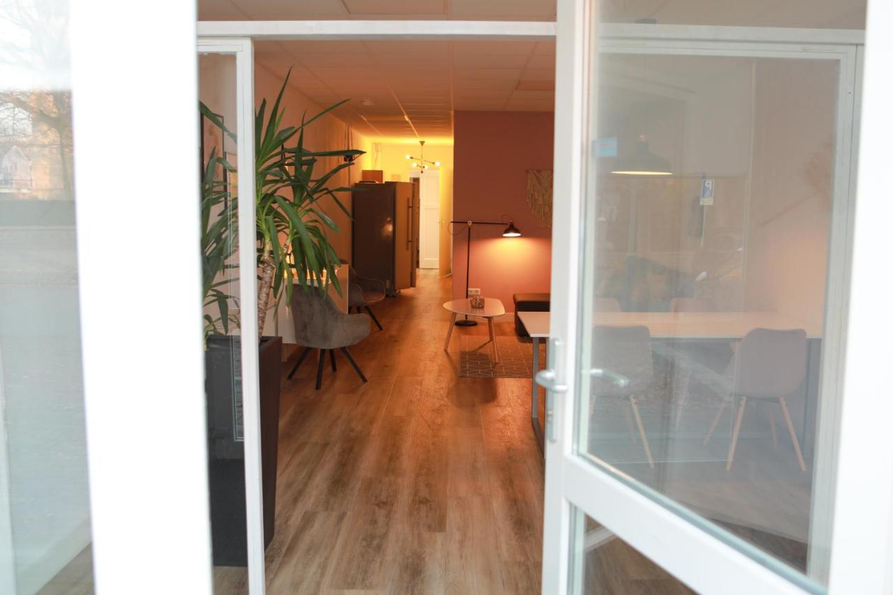Ruim Appartement In Centrum แยร์เซเก ภายนอก รูปภาพ